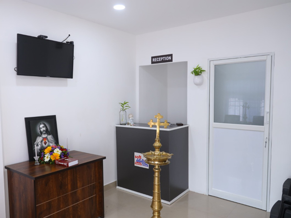 about clinic equipment3